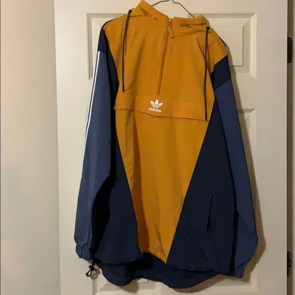 Adidas trefoil pullover large